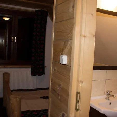 Pod Grapom منزل للإقامة